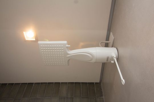 Banheiro Social de kitnet/studio para alugar com 1 quarto, 36m² em Alto de Pinheiros, São Paulo