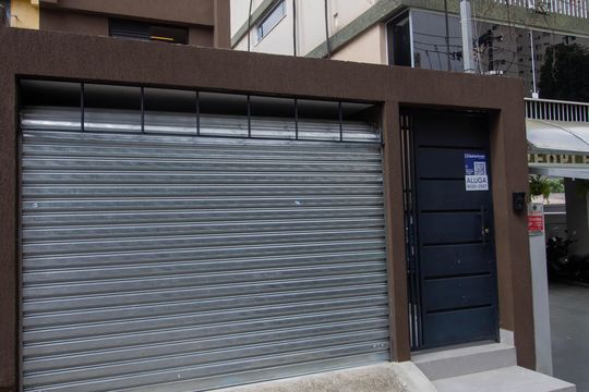 Fachada/Placa de casa para alugar com 1 quarto, 34m² em Alto de Pinheiros, São Paulo