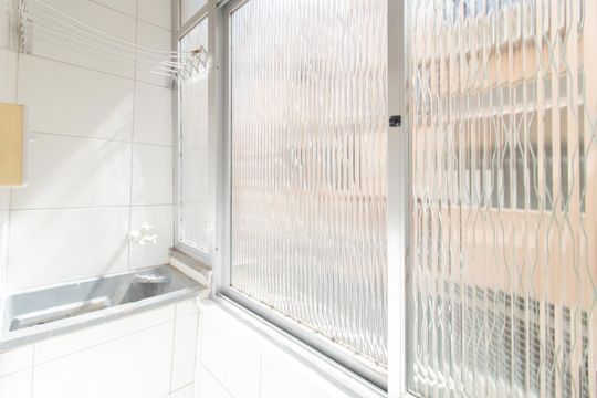 Cozinha e Área de Serviço de apartamento para alugar com 1 quarto, 47m² em Praia de Belas, Porto Alegre