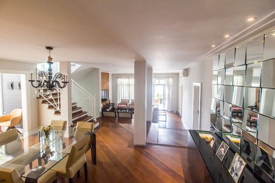 Casa à venda com 4 quartos, 460m² em Alphaville, Santana de Parnaíba