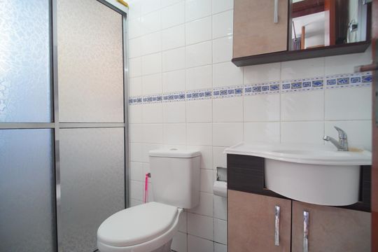 Banheiro de apartamento à venda com 1 quarto, 53m² em Centro, São Leopoldo