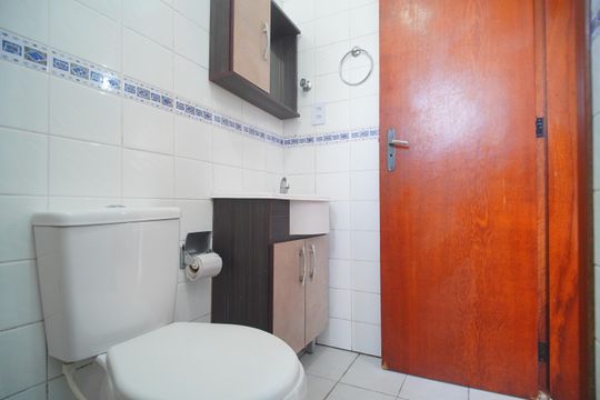 Banheiro de apartamento à venda com 1 quarto, 53m² em Centro, São Leopoldo
