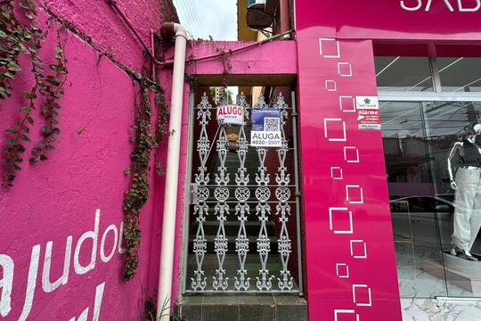Fachada de casa para alugar com 4 quartos, 400m² em Vila dos Remedios, São Paulo