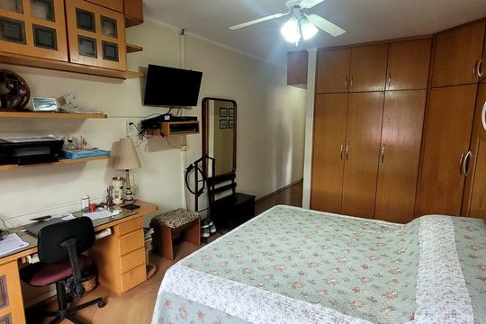Quarto de casa à venda com 4 quartos, 200m² em Vila Pedra Branca, São Paulo