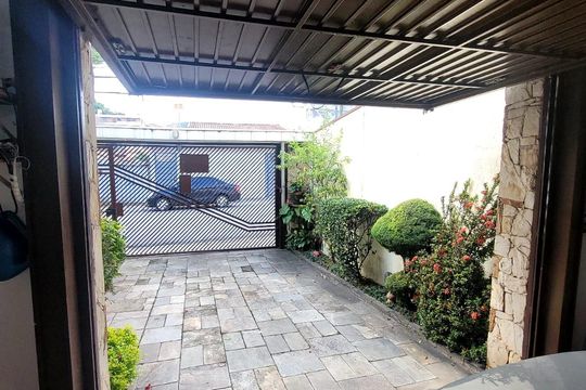 Área externa de casa à venda com 4 quartos, 200m² em Vila Pedra Branca, São Paulo