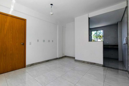 Apartamento à venda com 2 quartos, 45m² em Manacás, Belo Horizonte