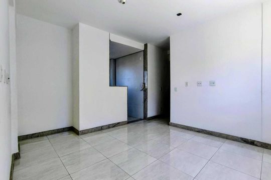 Apartamento à venda com 2 quartos, 45m² em Manacás, Belo Horizonte