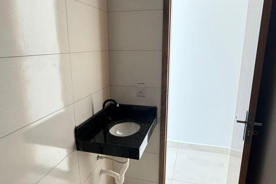 Banheiro  de casa para alugar com 2 quartos, 82m² em São Cristóvão, Salvador