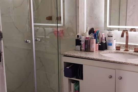 Banheiro de apartamento à venda com 3 quartos, 220m² em Vila Andrade, São Paulo