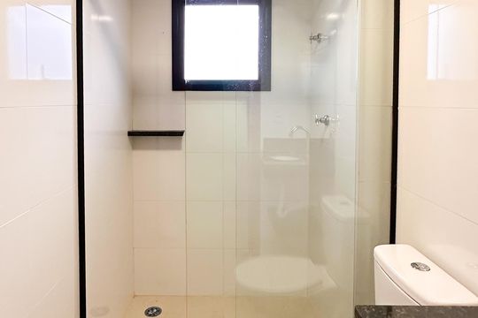 Banheiro Social de apartamento para alugar com 1 quarto, 39m² em Vila Alvinopolis, São Bernardo do Campo