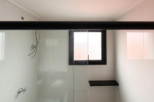 Banheiro Social de apartamento para alugar com 1 quarto, 39m² em Vila Alvinopolis, São Bernardo do Campo
