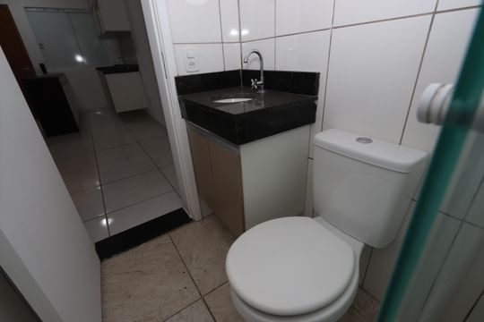 Banheiro de kitnet/studio à venda com 1 quarto, 32m² em Vila Divina Pastora, São Paulo