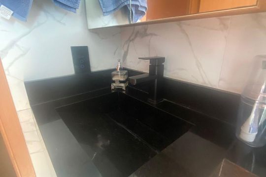 Banheiro de apartamento para alugar com 2 quartos, 43m² em Campo Grande, Rio de Janeiro