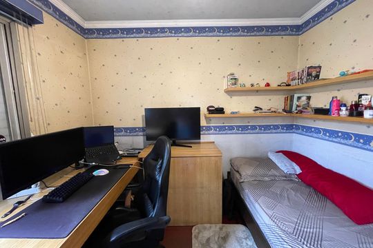 Quarto 1 de apartamento à venda com 2 quartos, 74m² em Jardim Ester, São Paulo