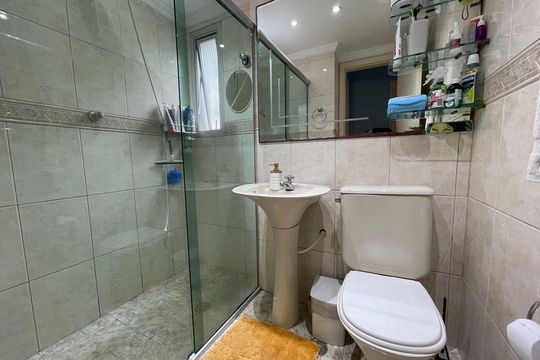 Banheiro de apartamento à venda com 2 quartos, 74m² em Jardim Ester, São Paulo
