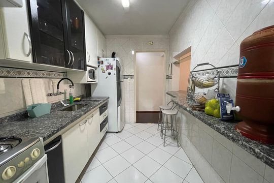 Cozinha e Área de Serviço de apartamento à venda com 2 quartos, 74m² em Jardim Ester, São Paulo
