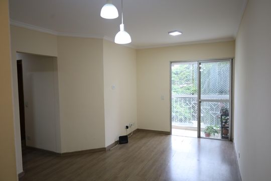 Apartamento à venda com 3 quartos, 72m² em Vila Isa, São Paulo