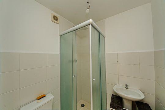 Banheiro de apartamento à venda com 2 quartos, 44m² em Vila Alpina, São Paulo