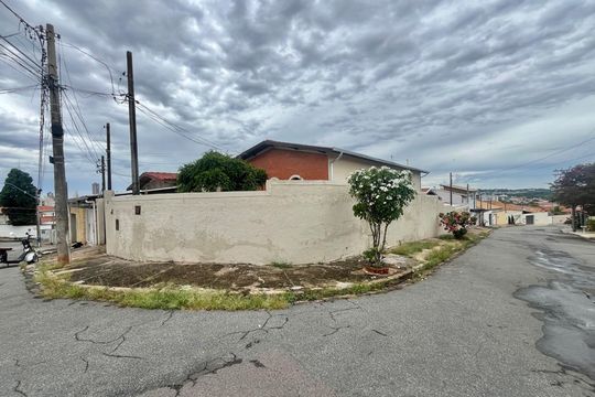 Fachada da casa de casa à venda com 3 quartos, 275m² em Jardim Boa Esperança, Campinas