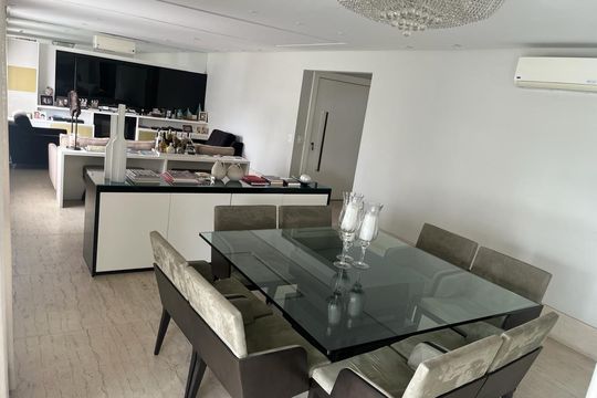 Apartamento à venda com 3 quartos, 210m² em Vila Olímpia, São Paulo