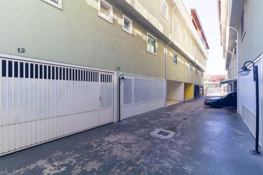 Condomínio de casa de condomínio para alugar com 3 quartos, 160m² em Vila Independencia, São Paulo