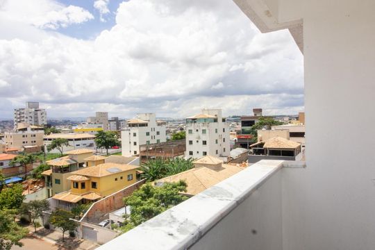 Varanda do Quarto 3 de apartamento à venda com 4 quartos, 183m² em Cabral, Contagem