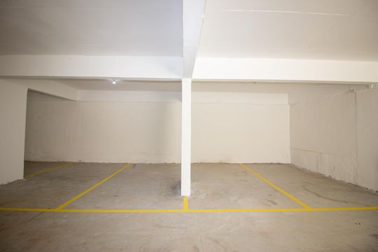 Garagem de apartamento à venda com 4 quartos, 183m² em Cabral, Contagem