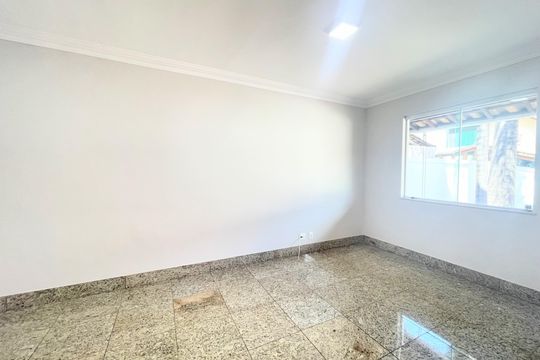 Casa de Condomínio à venda com 3 quartos, 360m² em Santa Branca, Belo Horizonte
