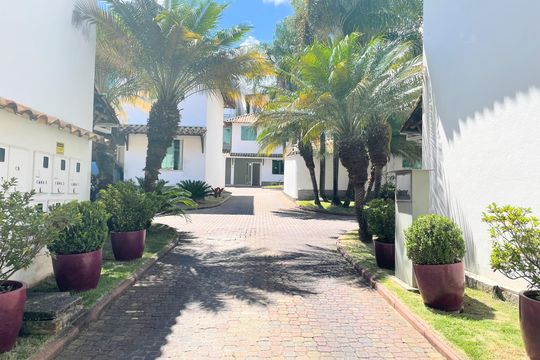 Casa de Condomínio à venda com 3 quartos, 360m² em Santa Branca, Belo Horizonte