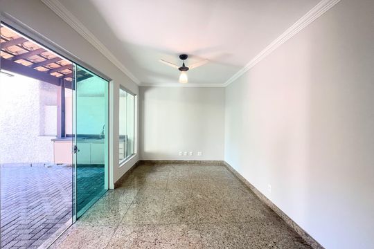 Casa de Condomínio à venda com 3 quartos, 360m² em Santa Branca, Belo Horizonte