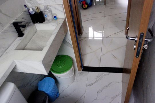Banheiro de apartamento à venda com 2 quartos, 43m² em Jardim Rosa de Franca, Guarulhos