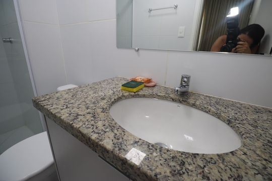 Banheiro de apartamento para alugar com 1 quarto, 30m² em Barra, Salvador