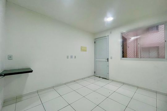 Sala de apartamento para alugar com 1 quarto, 35m² em Água Chata, Guarulhos