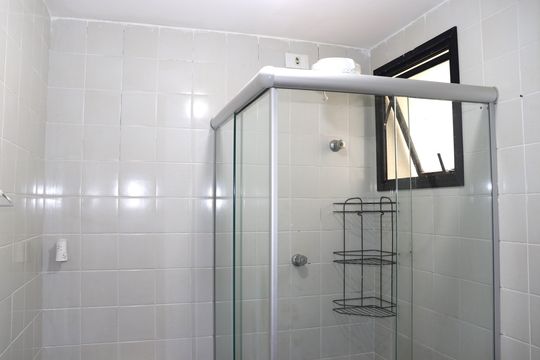 Banheiro de apartamento para alugar com 1 quarto, 28m² em Bela Vista, São Paulo