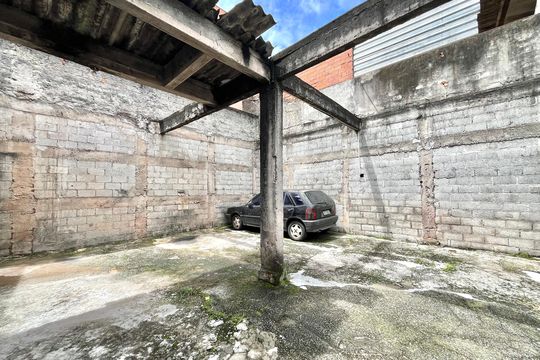 Garagem de casa à venda com 7 quartos, 500m² em Americanópolis, São Paulo