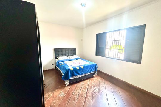 Quarto 1 de casa para alugar com 3 quartos, 270m² em Jardim Frizzo, Guarulhos