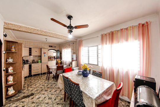Casa à venda com 2 quartos, 176m² em Jardim Cotiana, São Paulo