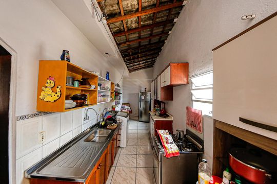 Casa à venda com 2 quartos, 176m² em Jardim Cotiana, São Paulo