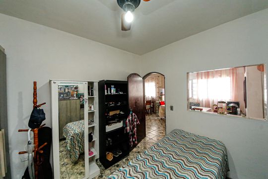 Casa à venda com 2 quartos, 176m² em Jardim Cotiana, São Paulo