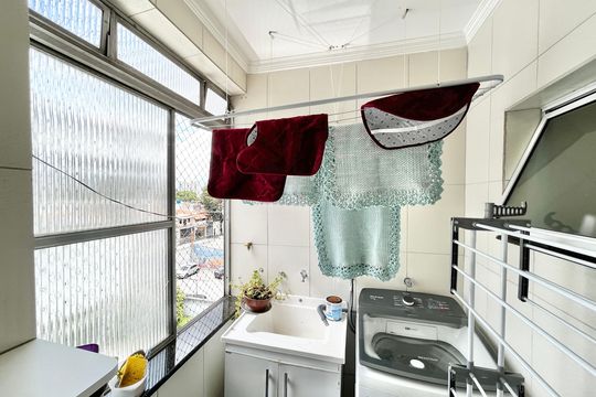 Cozinha e Área de Serviço de apartamento à venda com 2 quartos, 60m² em Santana, São Paulo