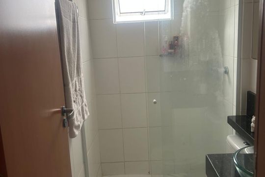Banheiro de apartamento à venda com 2 quartos, 50m² em Taquara, Rio de Janeiro