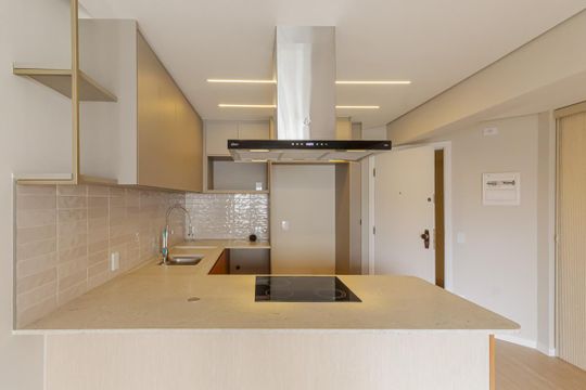 Cozinha de apartamento à venda com 1 quarto, 42m² em Vila Nova Conceição, São Paulo