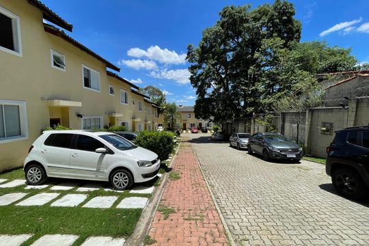 Área externa de casa de condomínio para alugar com 3 quartos, 160m² em Chácara Pavoeiro, Cotia