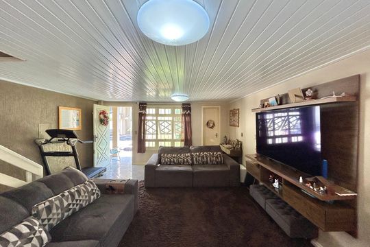 Casa para alugar com 4 quartos, 319m² em Canudos, Novo Hamburgo