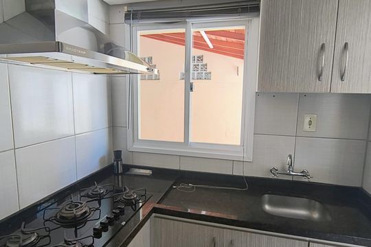 Casa à venda com 3 quartos, 136m² em Olaria, Canoas