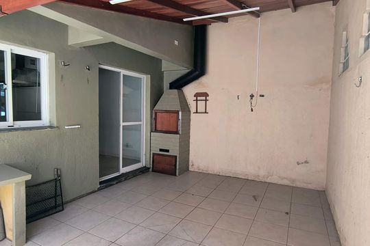 Casa à venda com 3 quartos, 136m² em Olaria, Canoas