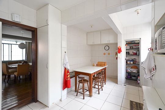 Cozinha de apartamento à venda com 4 quartos, 172m² em Santa Efigênia, Belo Horizonte
