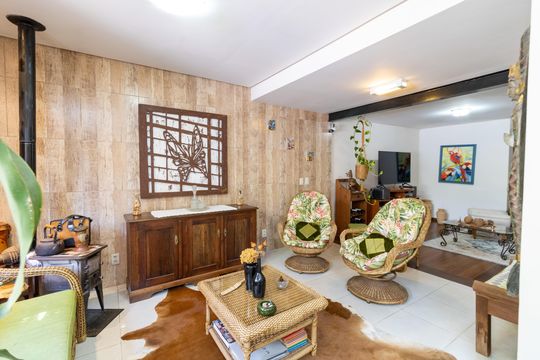 Churrasqueira de casa à venda com 3 quartos, 240m² em Espírito Santo, Porto Alegre