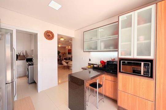 Cozinha de casa de condomínio à venda com 3 quartos, 193m² em Recanto Quarto Centenário, Jundiaí