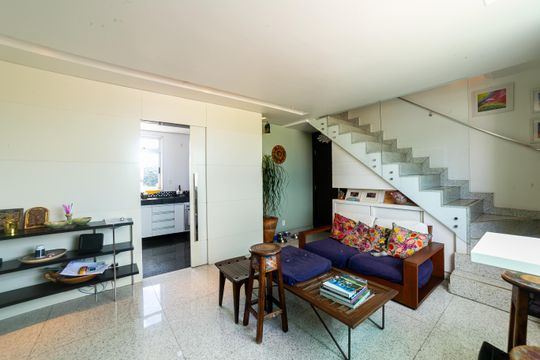 Apartamento para alugar com 3 quartos, 180m² em Colégio Batista, Belo Horizonte